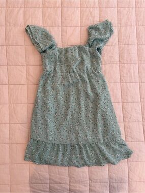 Cat & Jack - Size M (8) - Sage Green Floral Dress with Ruffle Hem
